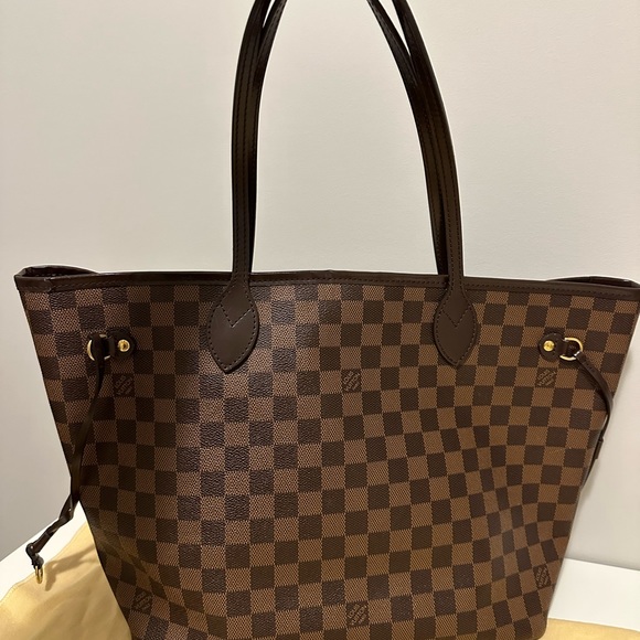 LV Neverfull MM - Picture 6 of 14